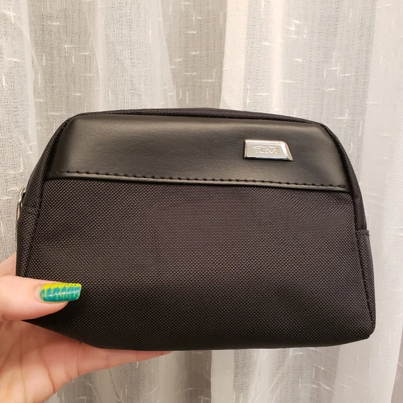 Tumi Delta Travel Zipper Pouch Black - Picture 1 of 8